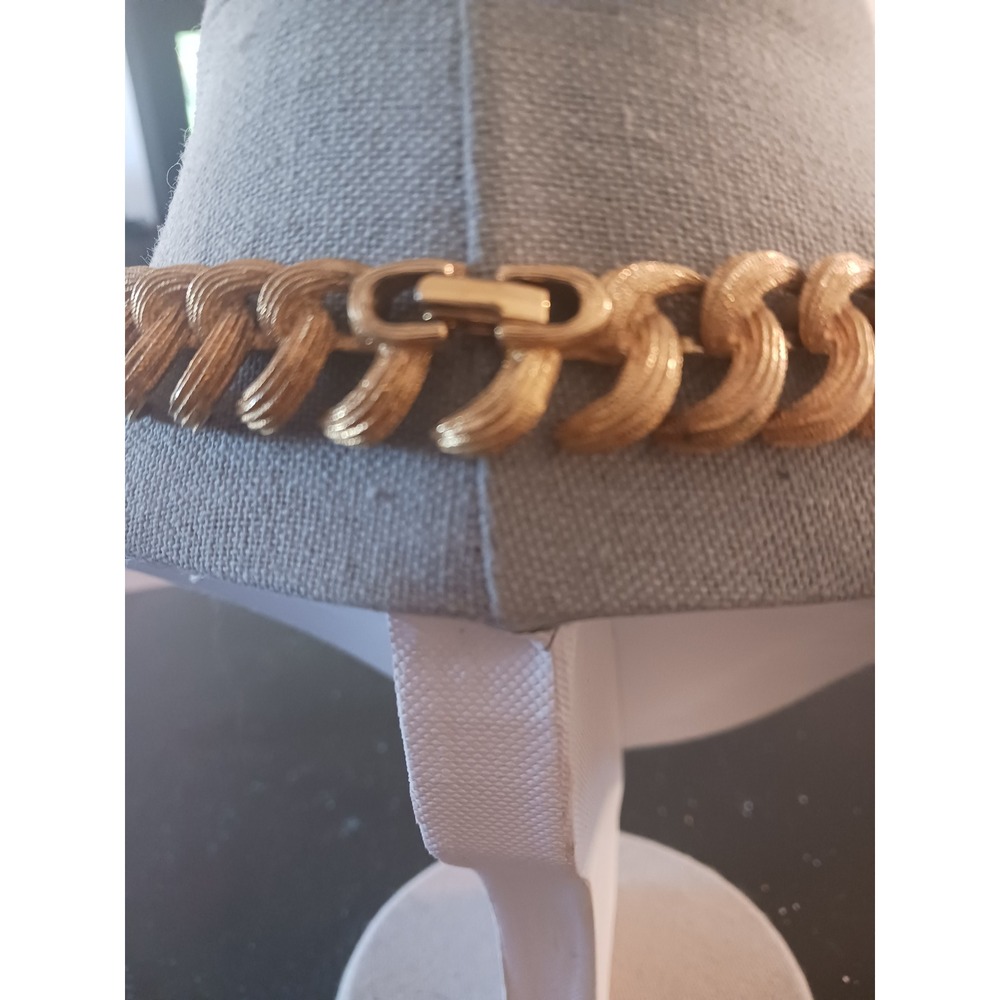 Monet Vintage Gold Tone Textured Link Collar Necklace 16 Inch Choker - Picture 4 of 6